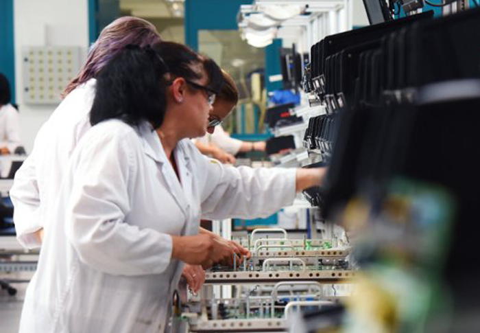 SERO entscheidet sich in mehreren streng reglementierten Geschäftsbereichen für das MES FactoryLogix von Aegis